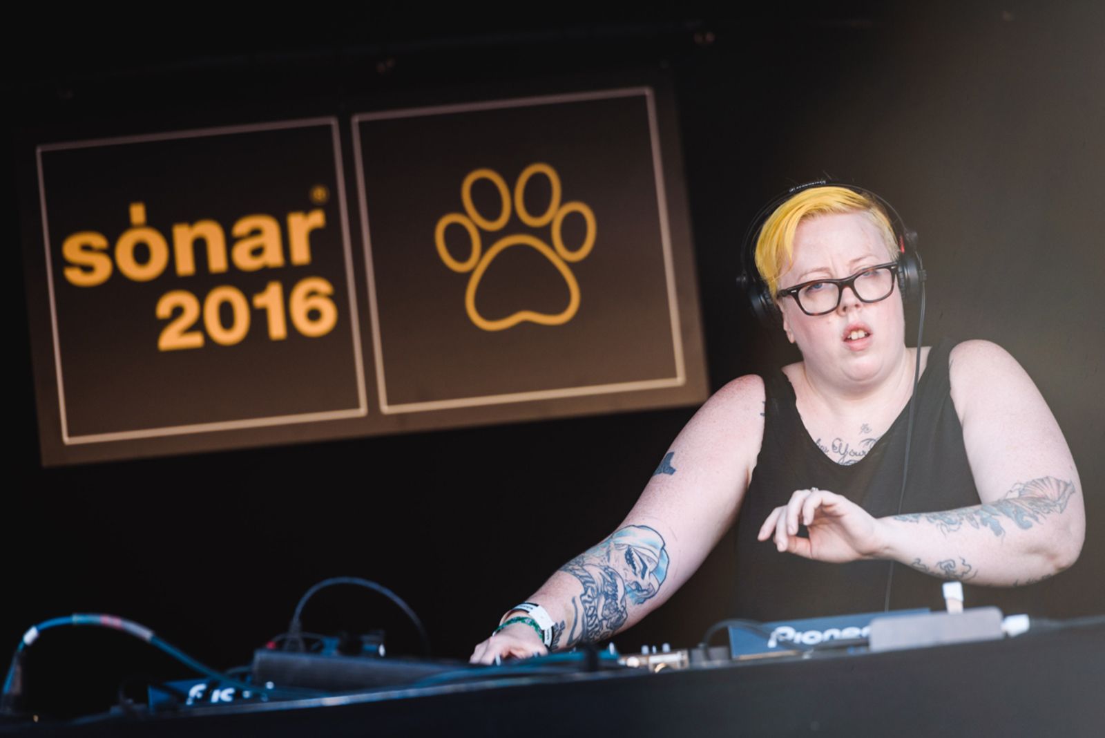 blackmadonna_village_sonar2016_arielmartini_3.jpg