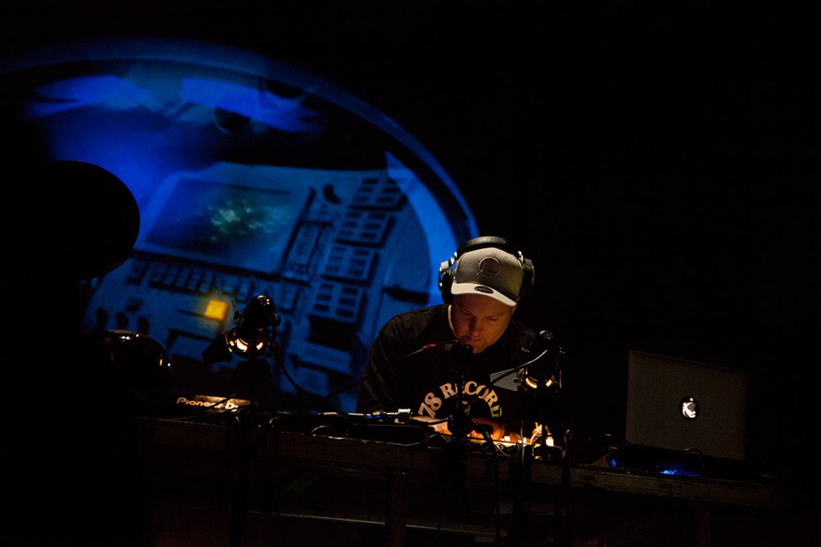 djshadow_sonarclub_sonar2014_biancadevilar-(1).jpg