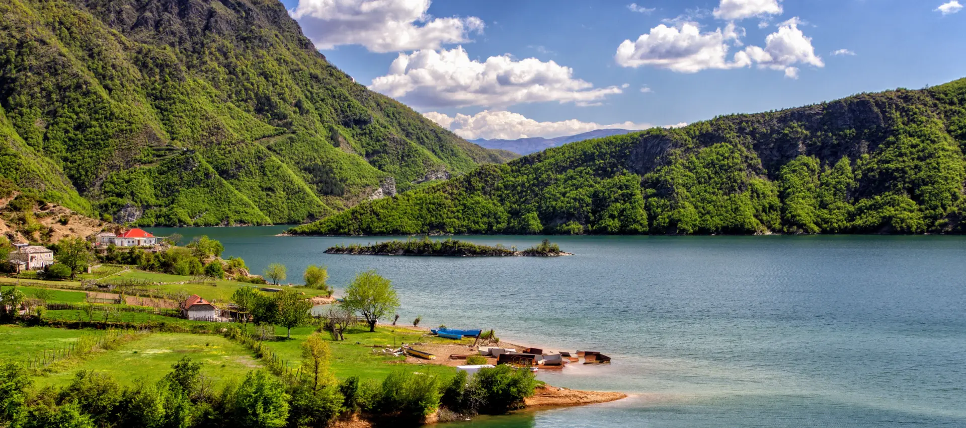 arnavutluk-ucak-bileti.webp