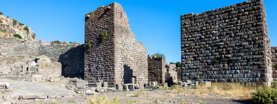 Assos Antik Sur Duvarları