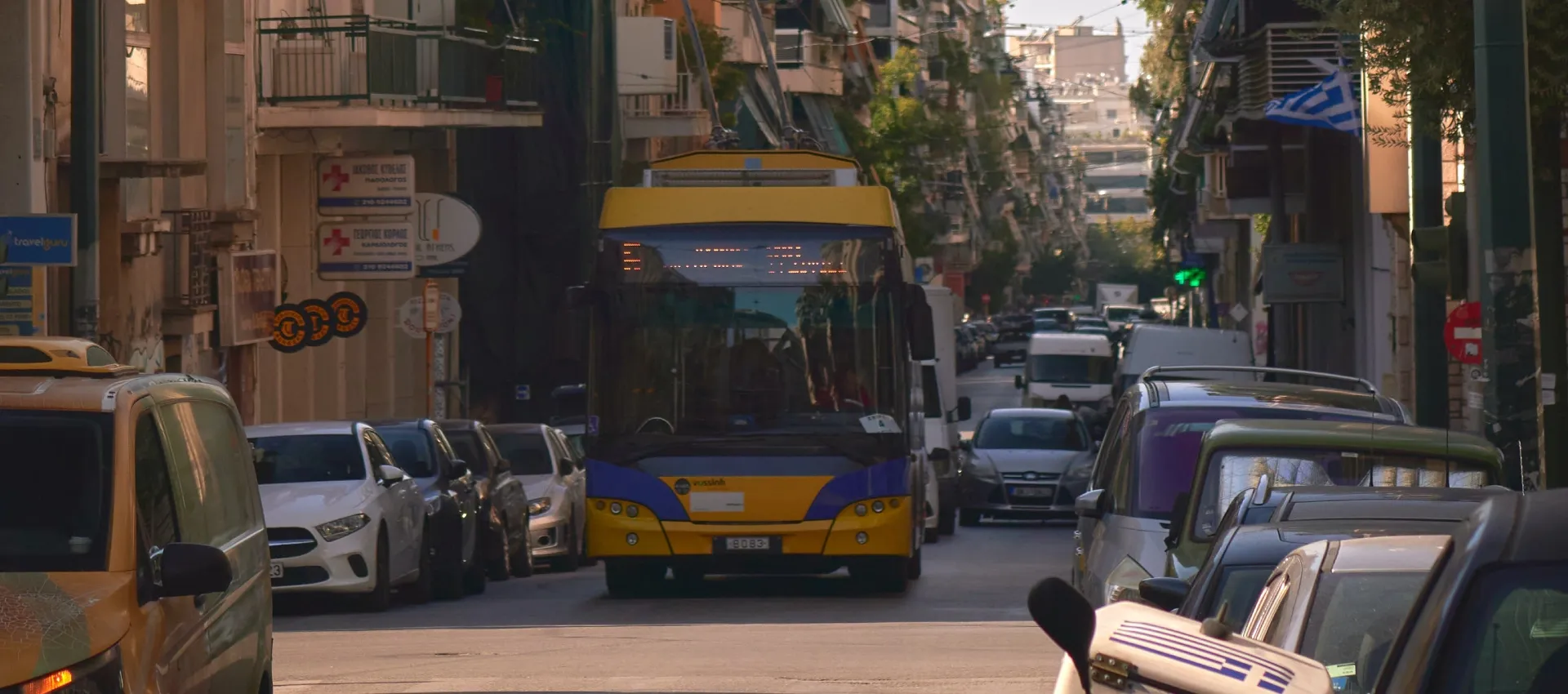 atina-otobus.webp