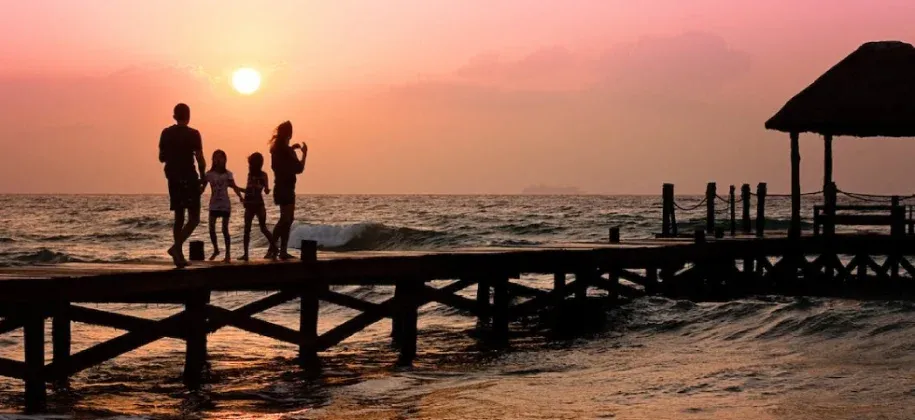 cocukla-tatil-keyfi-yapmanin-yollari-915x420.webp