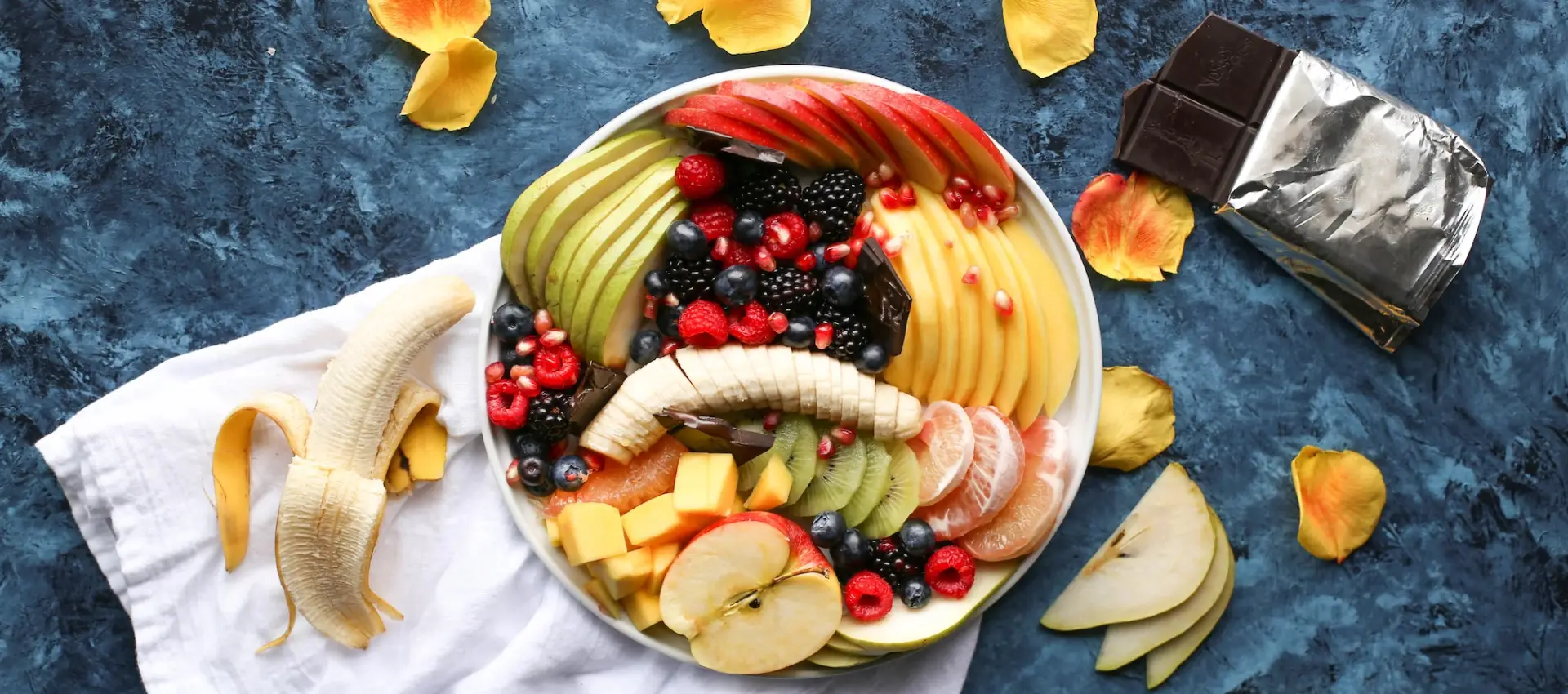 meyve-salatasi-tarifi (1).webp