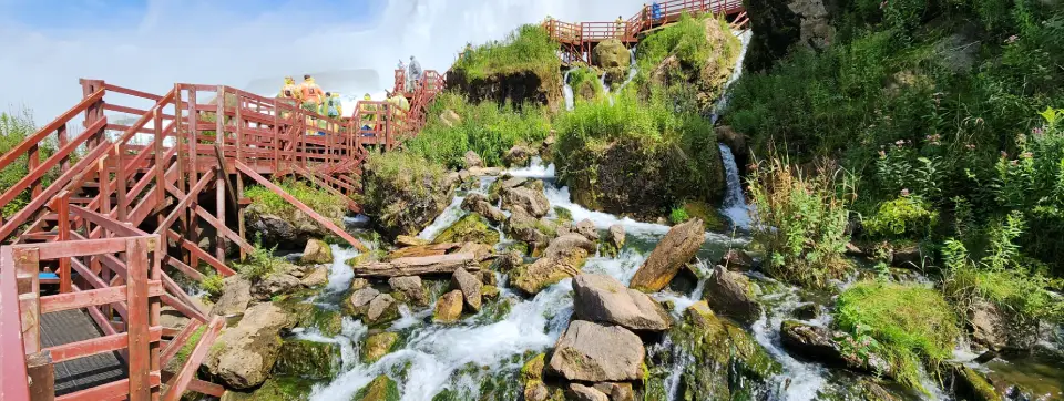 niagara-1.webp