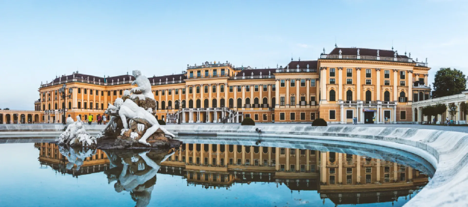 schonbrunn-sarayi.webp