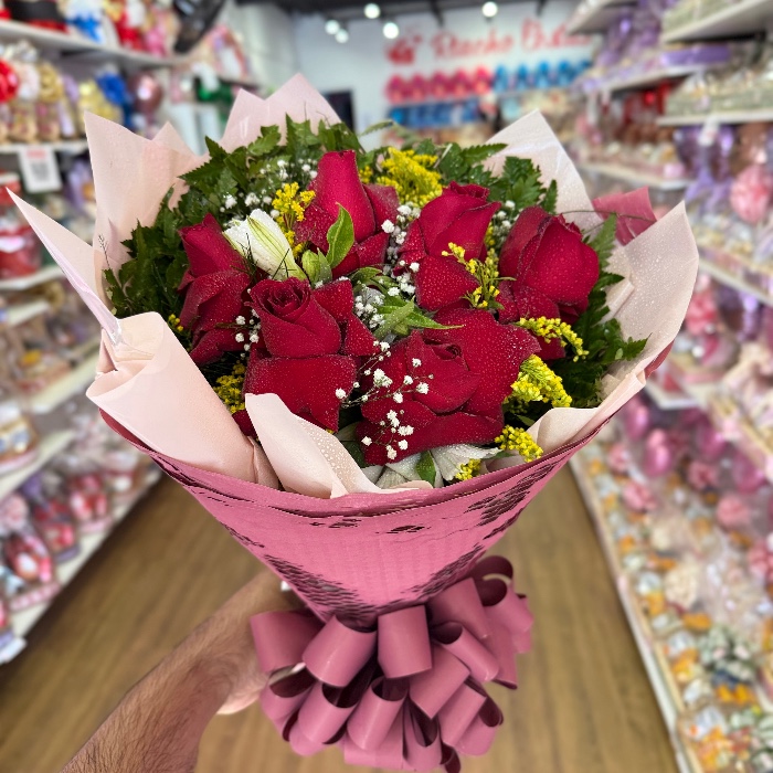 Buquê de 6 rosas vermelhas