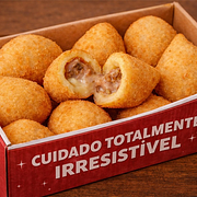 Salgadinhos Fritos (20g): 20 Bolinhos de Carne/Queijo
