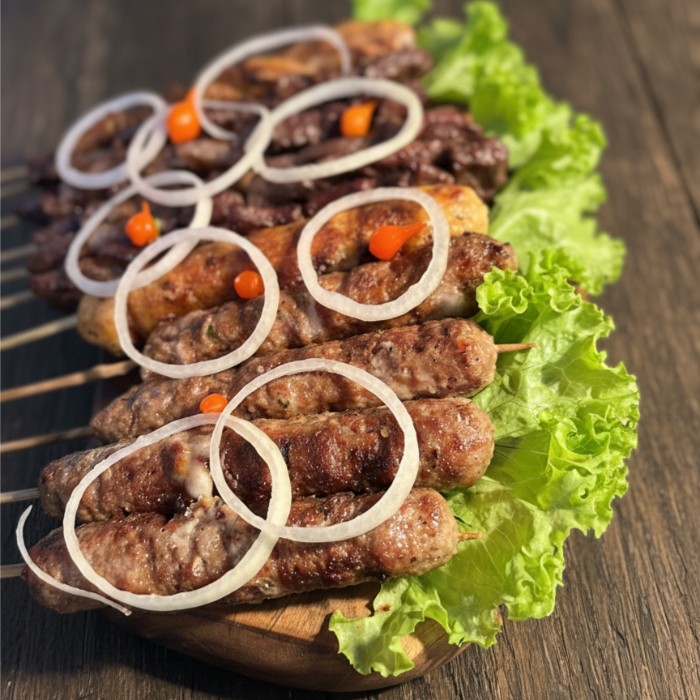 TÁBUA DE ESPETOS COM 10 ESPETOS