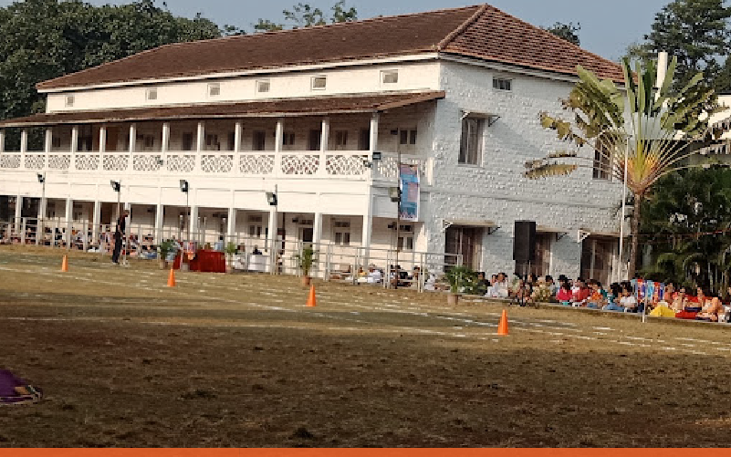 1. Bharatiya Vidya Bhavan's Vallabhram Mehta Public School, Vadodara