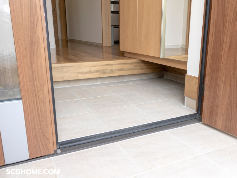 โถงทางเข้าบ้าน ตกแต่งโถงทางเข้าบ้าน พื้นต่างระดับในบ้าน