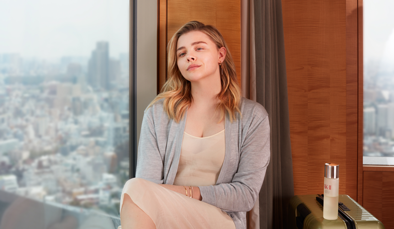 Wawancara Eksklusif! Pengalaman Chlöe Grace Moretz Tampil dengan Wajah Polos Untuk SK-II #BareSkinProject