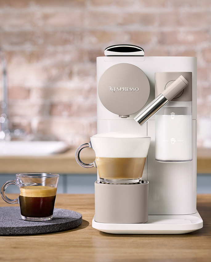 nespresso coffee maker - lattissima touch