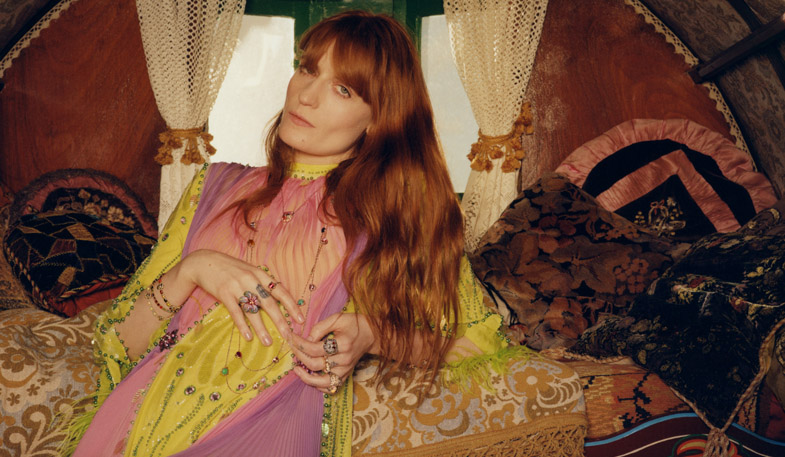 Gucci Rilis Kampanye Koleksi Perhiasan dengan Florence Welch