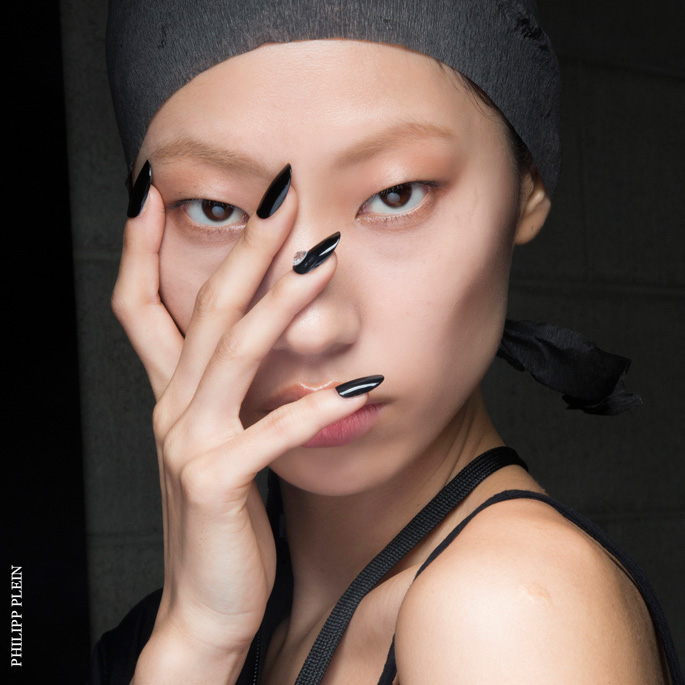 nail trend - elle indonesia - Philipp Plein