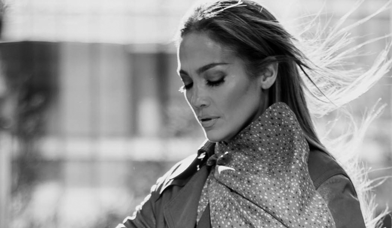 Coach Perkenalkan Jennifer Lopez Sebagai Wajah Labelnya yang Baru