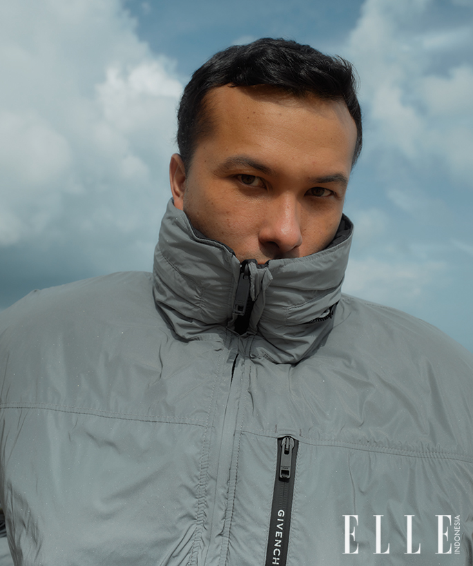 nicholas saputra interview elle indonesia januari 2020 - photography Chris Bunjamin - styling Ismelya Muntu - interview by Rianty Rusmalia