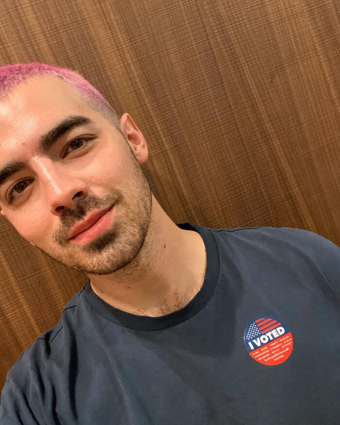 joe jonas hair color