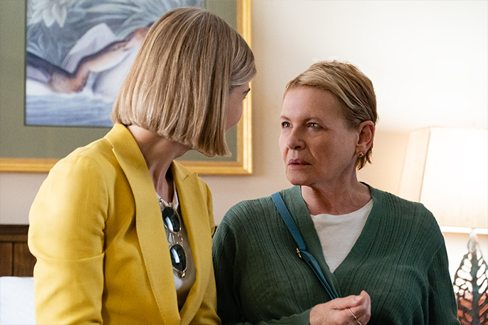 i care a lot netflix review film elle