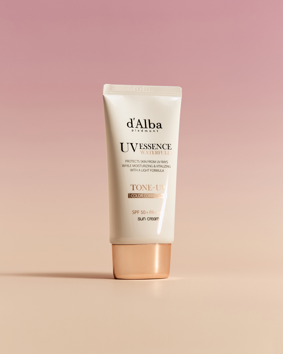 D alba spf. D Alba UV Essence Waterfull SPF 50. D'Alba солнцезащитный крем-эссенция 50мл. D’Alba Waterfull Essence Sun Cream.