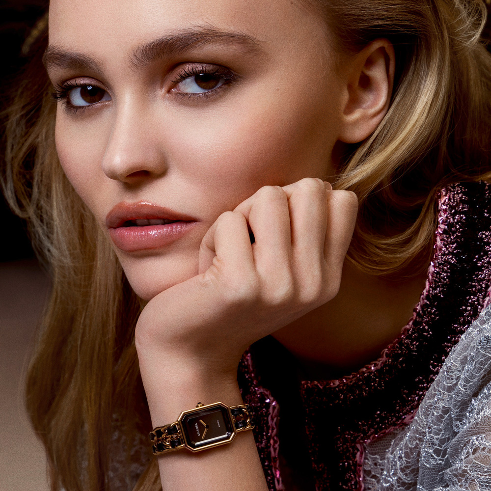 Lily-Rose Depp Didapuk Chanel Sebagai Wajah Kampanye Jam Chanel Première Édition Originale