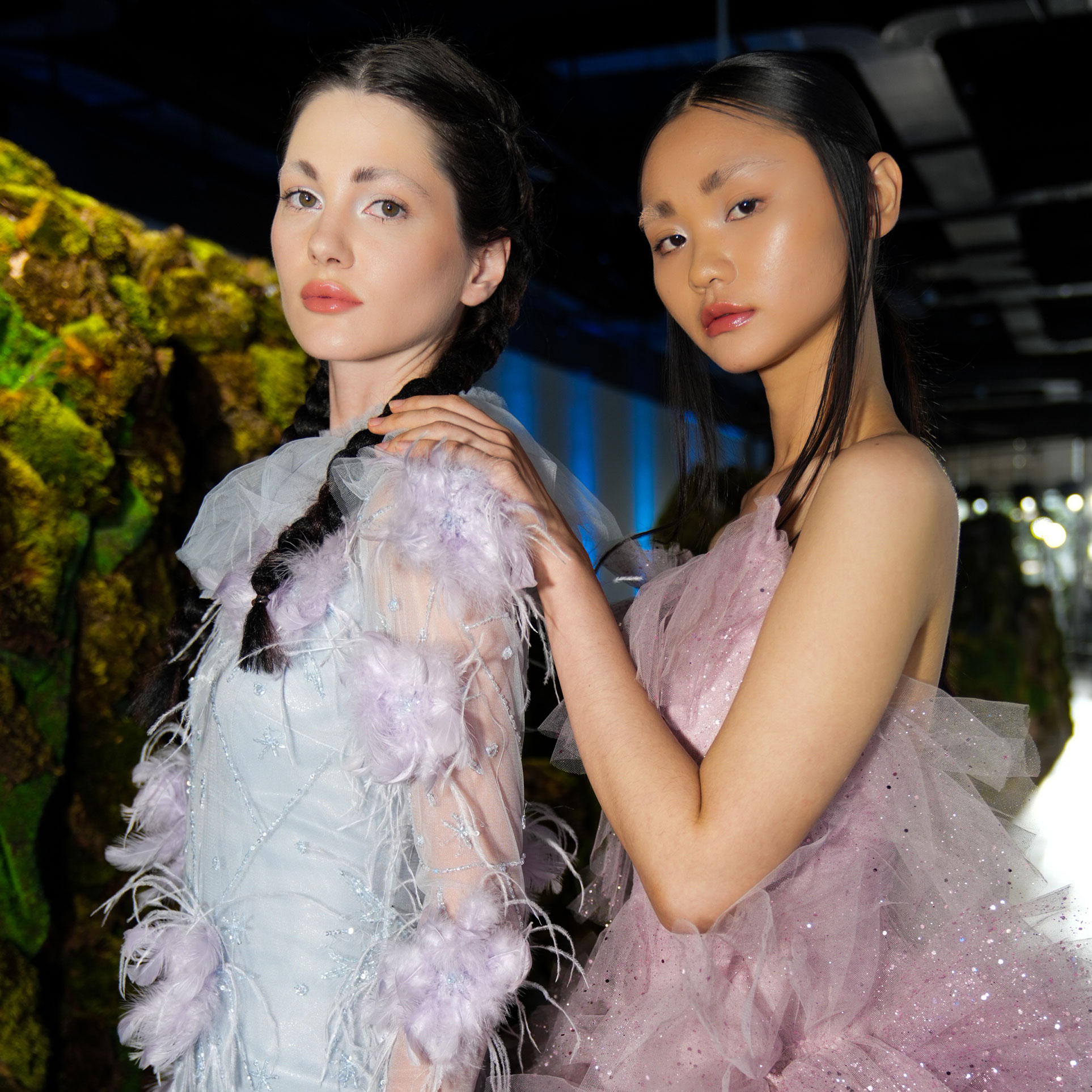 Adeline Esther Helat Fashion Show Pertamanya yang Bertajuk Elysian