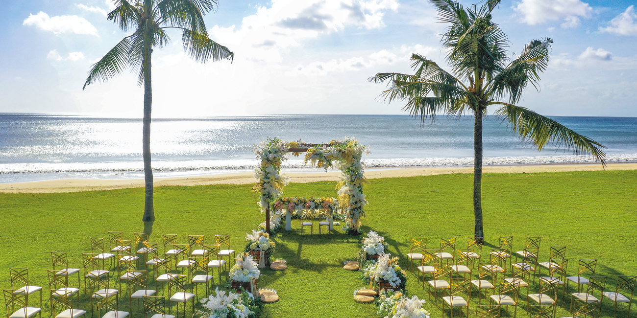 InterContinental Bali Resort Jimbaran Tawarkan Kemewahan Menikah Berlatar Matahari Terbenam dan Ballroom Termegah