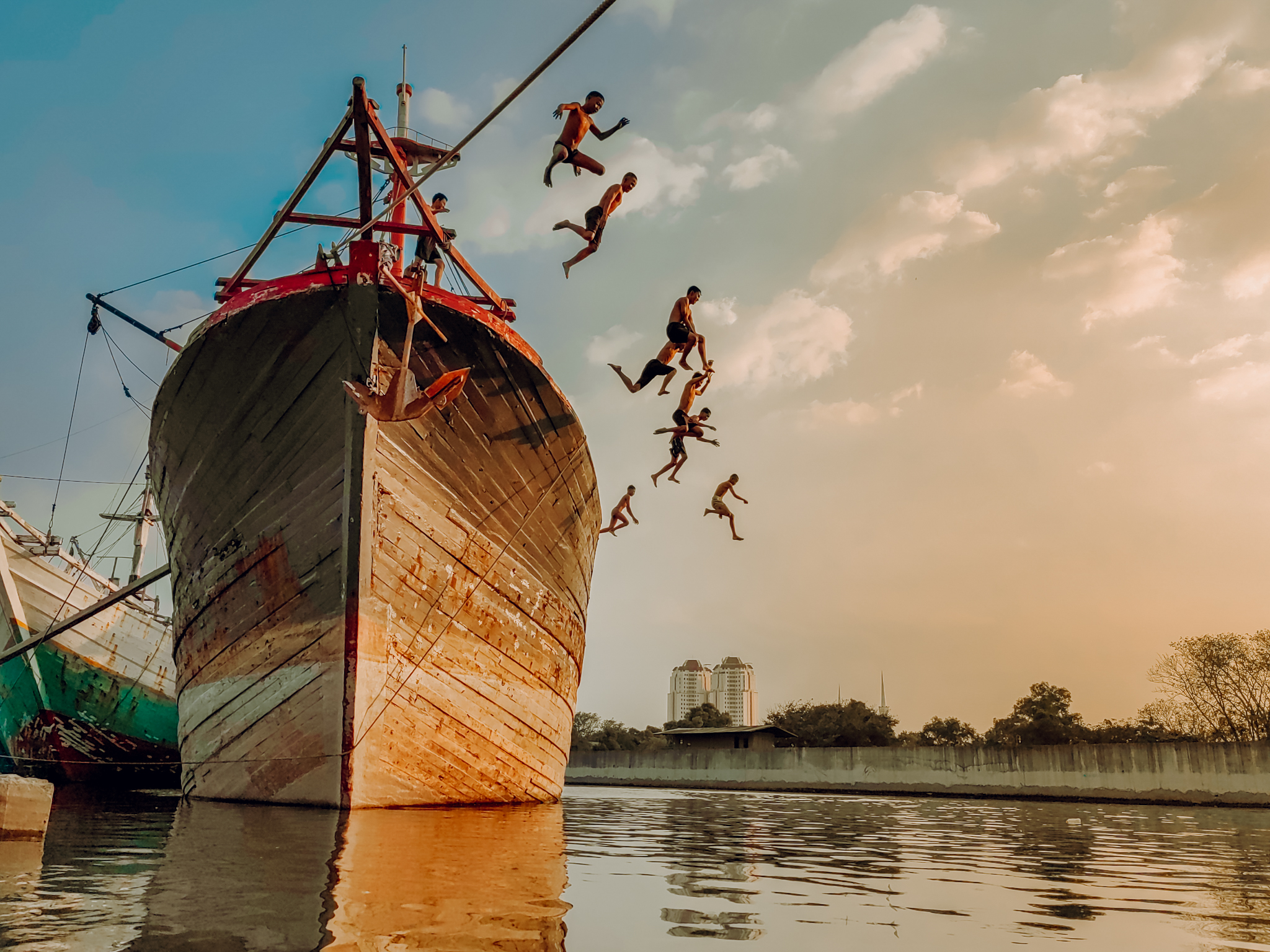 Jiehan Herry Saputro, Indonesia (Best Photograph of the Year - Motion Category)