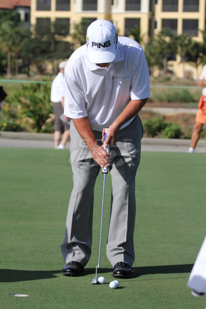 Chris Dimarco putting