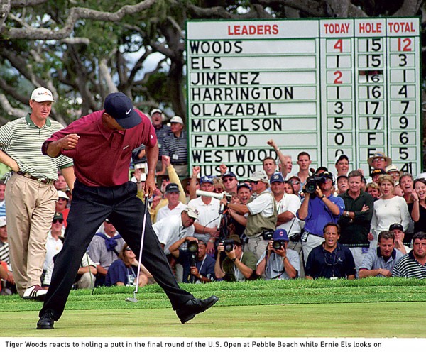 tiger-pebble-putt
