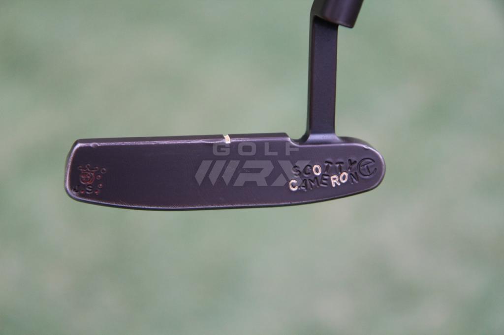 Jordan Spieth uses a Scotty Cameron 009 putter with a SuperStroke Flatso 1.0 grip.