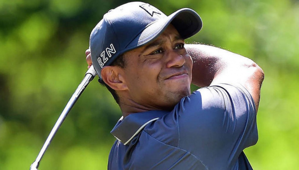 TigerWoodsPracticing
