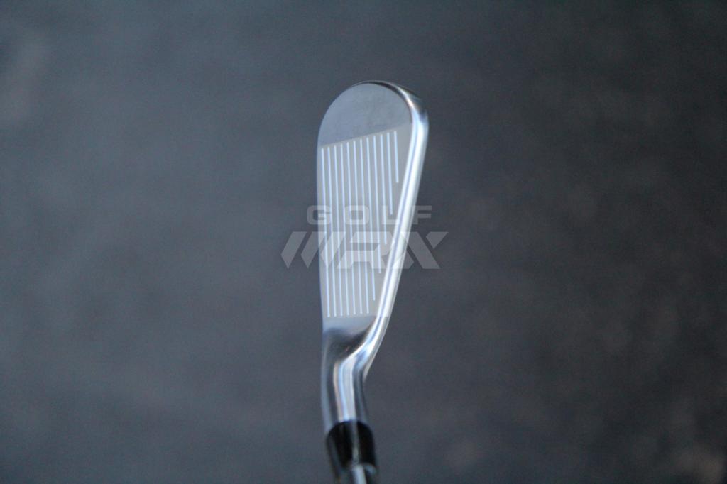 Titleist_718_Ap2_Topline