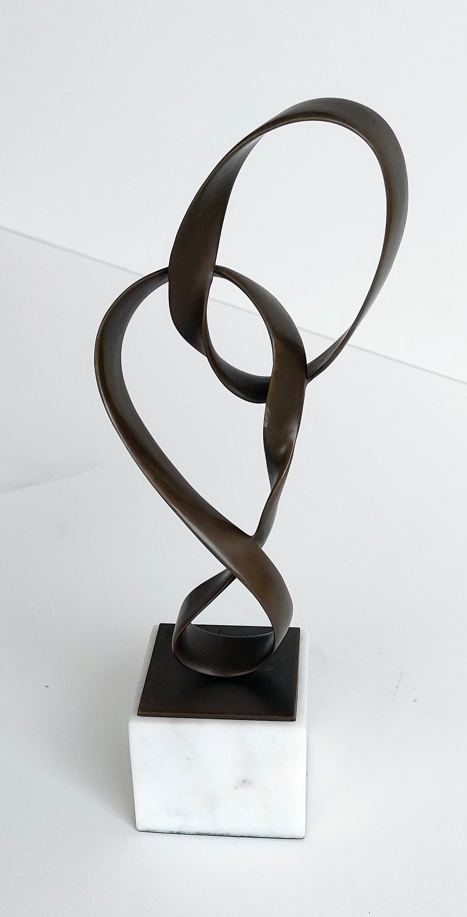 Design Using Ribbon Movement Ribbon Movement - Bronze Sculpture | Master Framing
