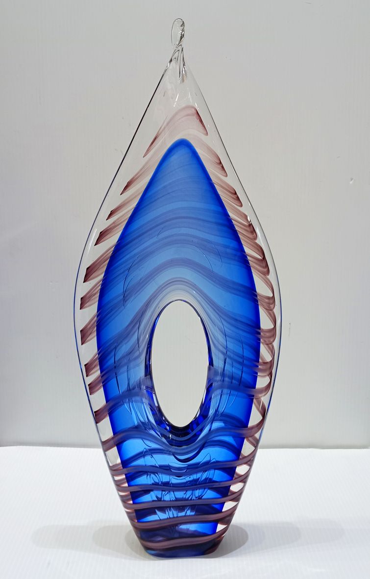 glass-teardrop-sculpture