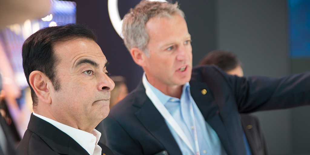 CEO NISSAN CARLOS GHOSN UMUMKAN BERBAGAI TEROBOSAN TEKNOLOGI DAN KERJASAMA UNTUK HADIRKAN ZERO-EMISSION & ZERO-FATALITY 1