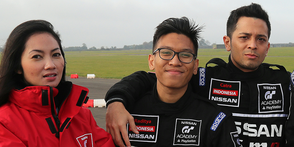 (ki-ka)-Diandra-Gautama,-Brand-Ambassador-&-Mentor-Nissan-GT-A-Indonesia_-Raditya-Indera-Syahreza-&-Catra-Felder-(Pebalap-Nissan-GT-Academy-asal-Indonesia)