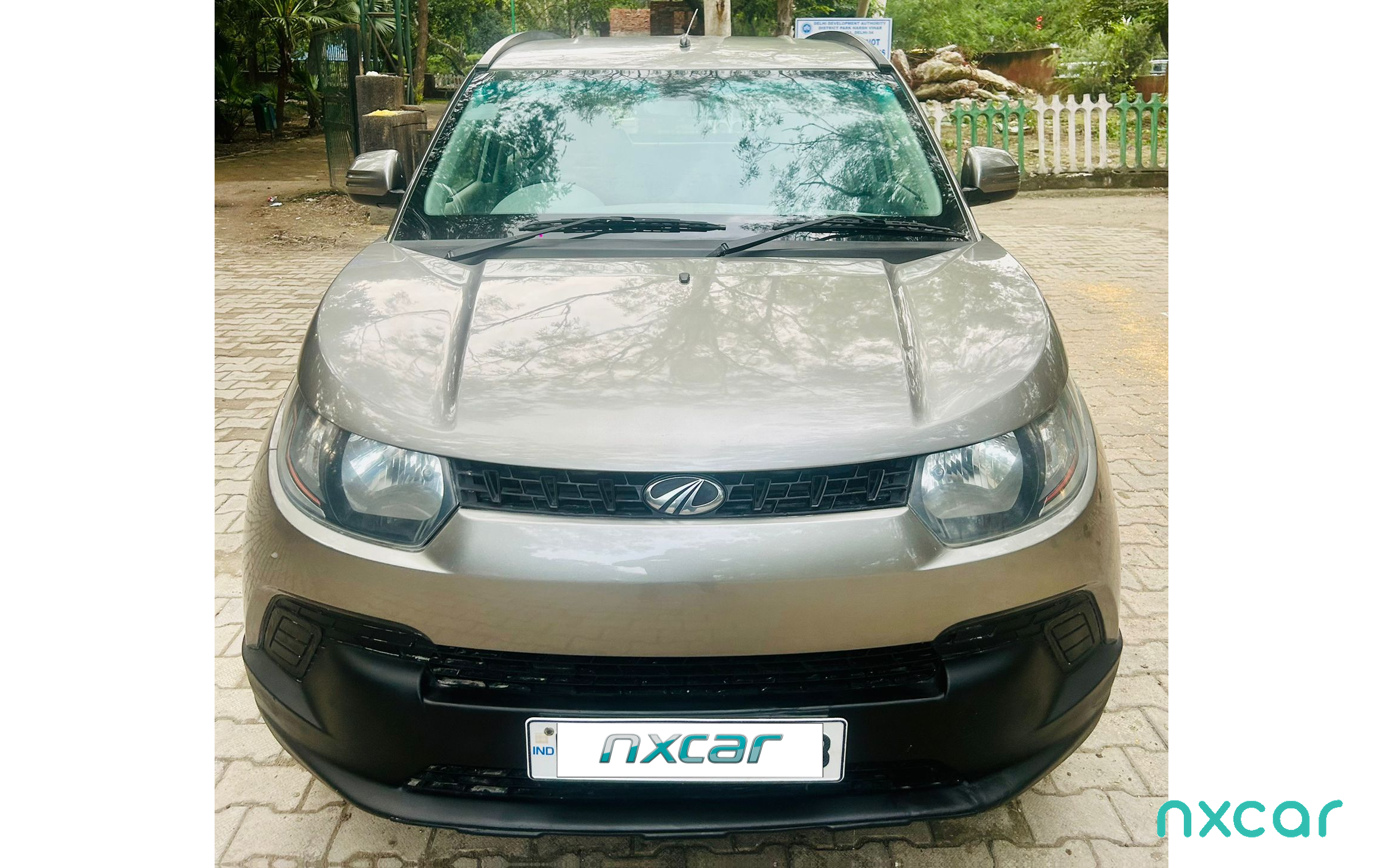 Mahindra KUV100