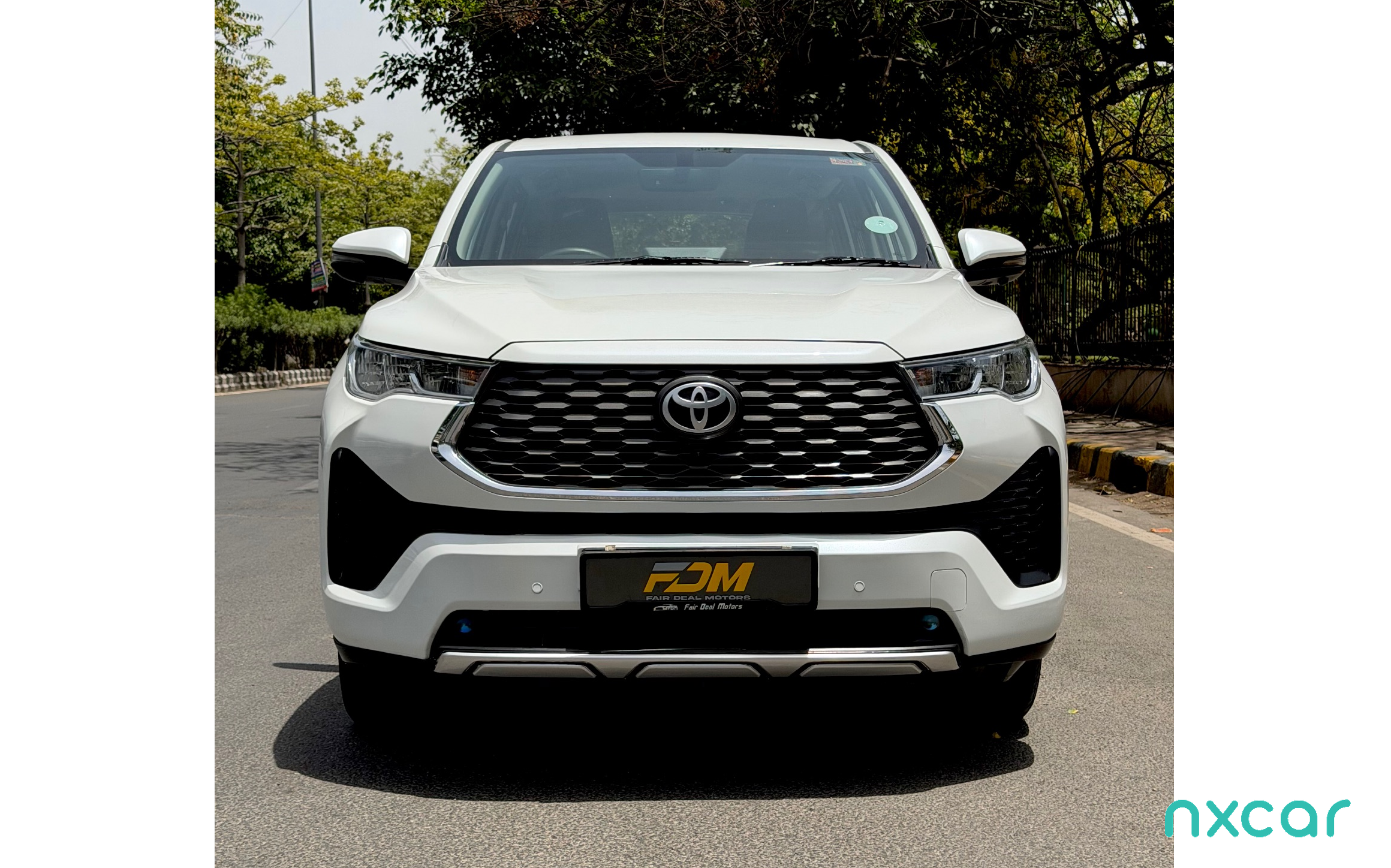 Toyota Innova Hycross