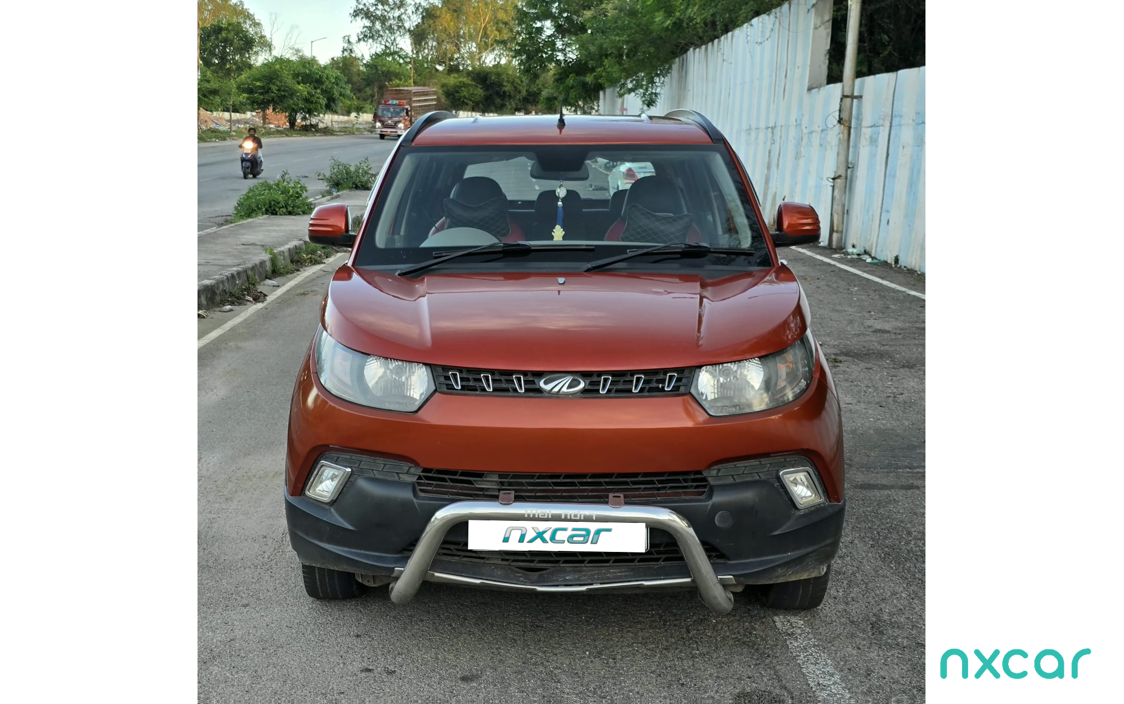 Mahindra KUV100