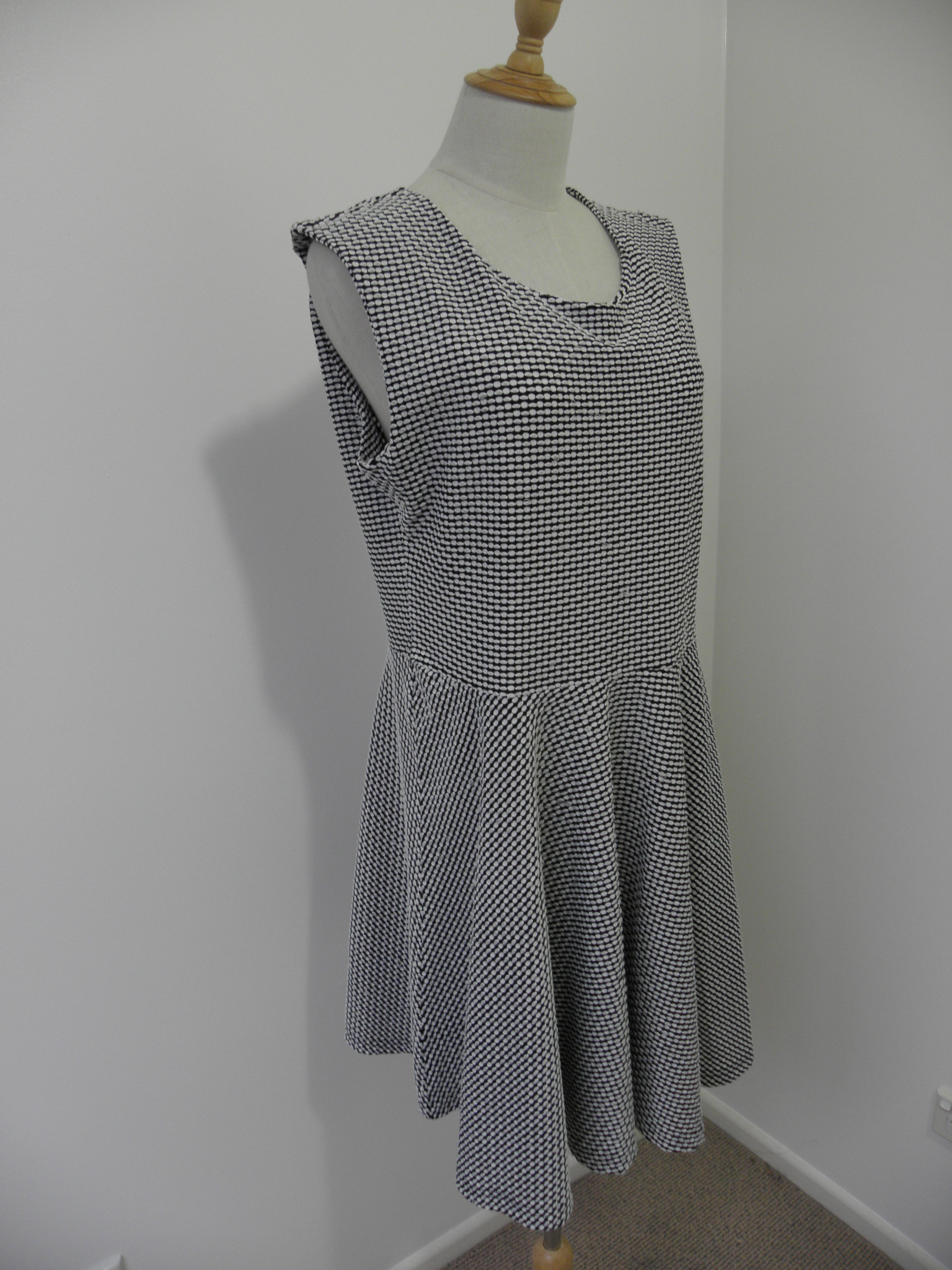 Izabel London Dress size 14-16, image 4
