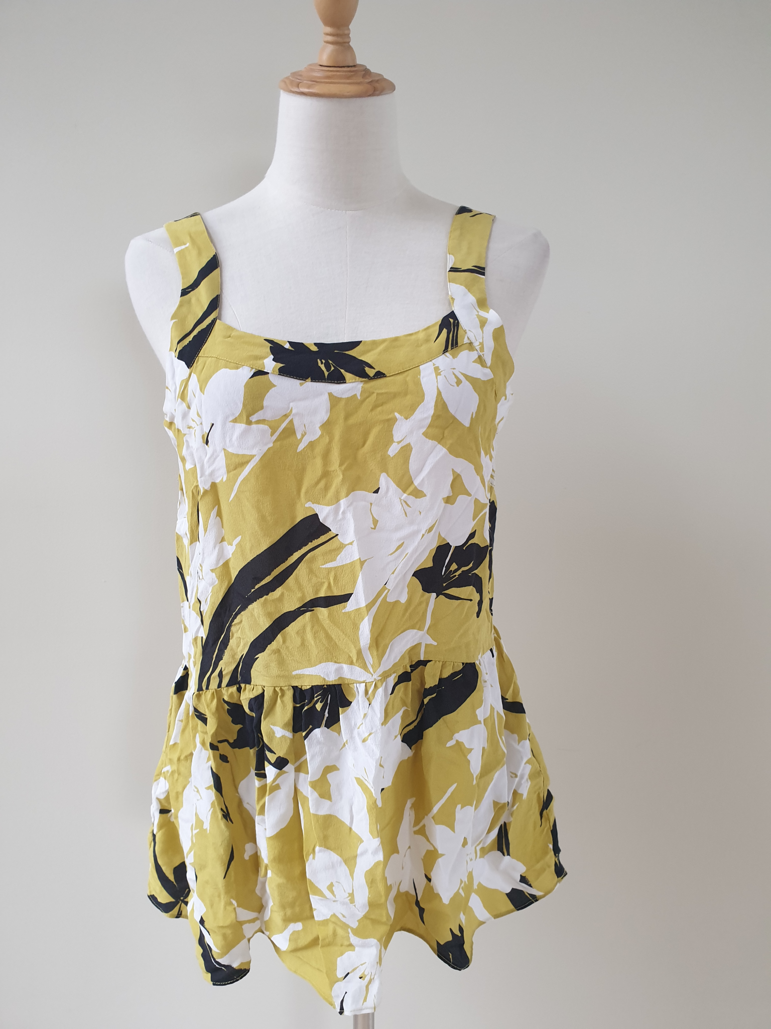 Max Silk Top size 10
