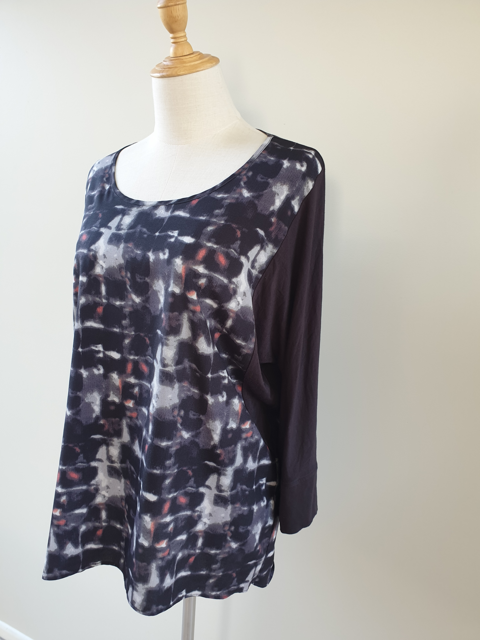 Vamp Top size 14, image 2