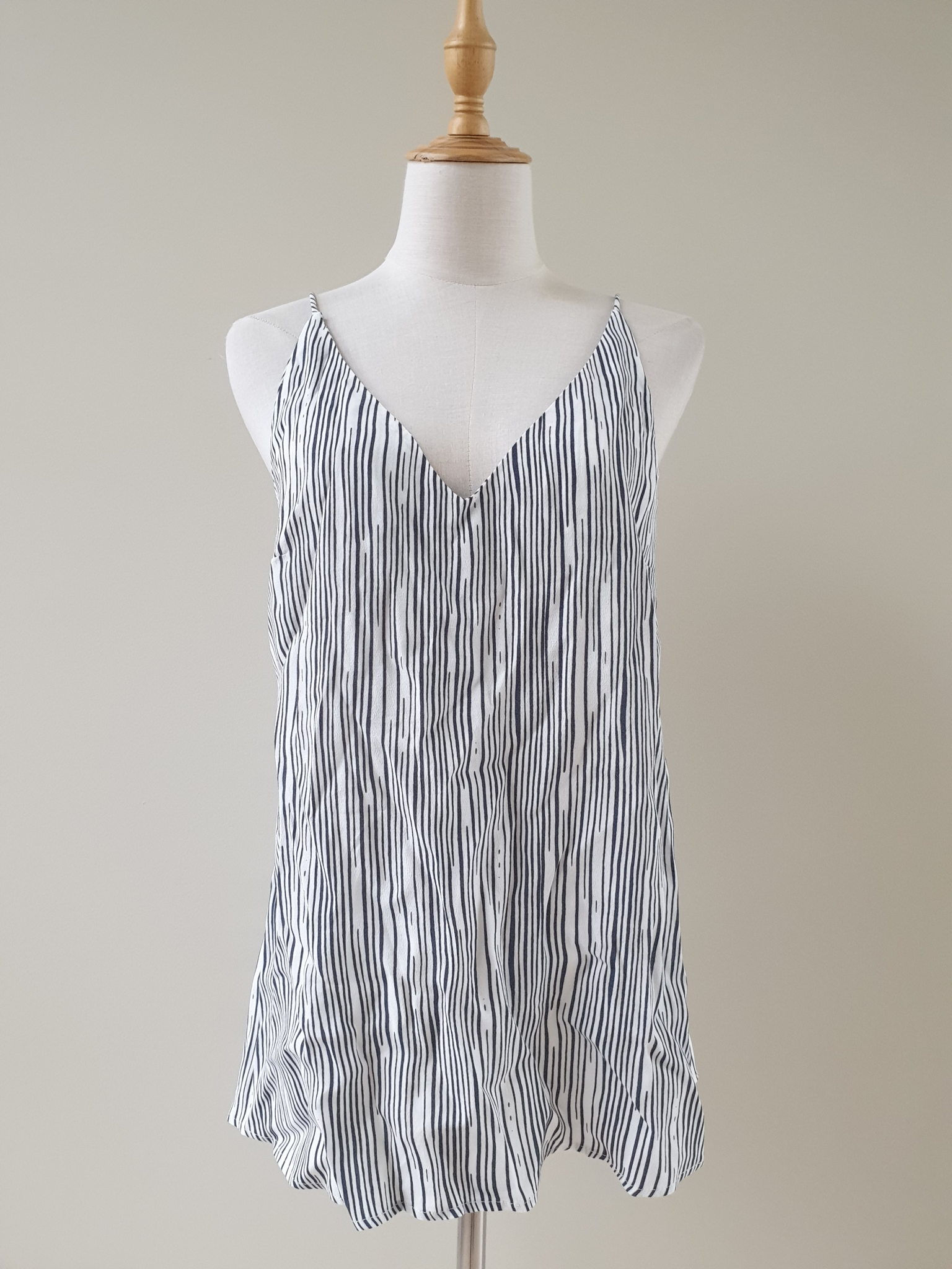 ELWOOD Cami Top 10 ELWOOD . NEW WITH TAG $79.99.