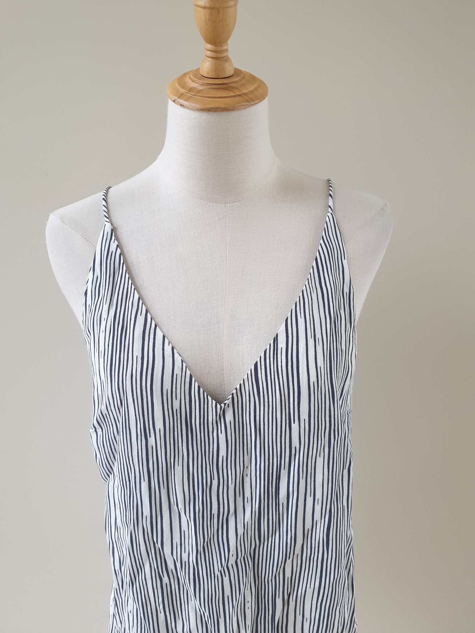 ELWOOD Cami Top 10 ELWOOD . NEW WITH TAG $79.99., image 2