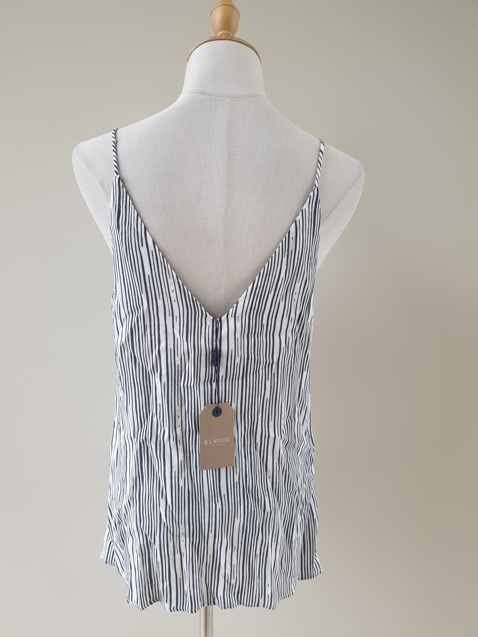 ELWOOD Cami Top 10 ELWOOD . NEW WITH TAG $79.99., image 4