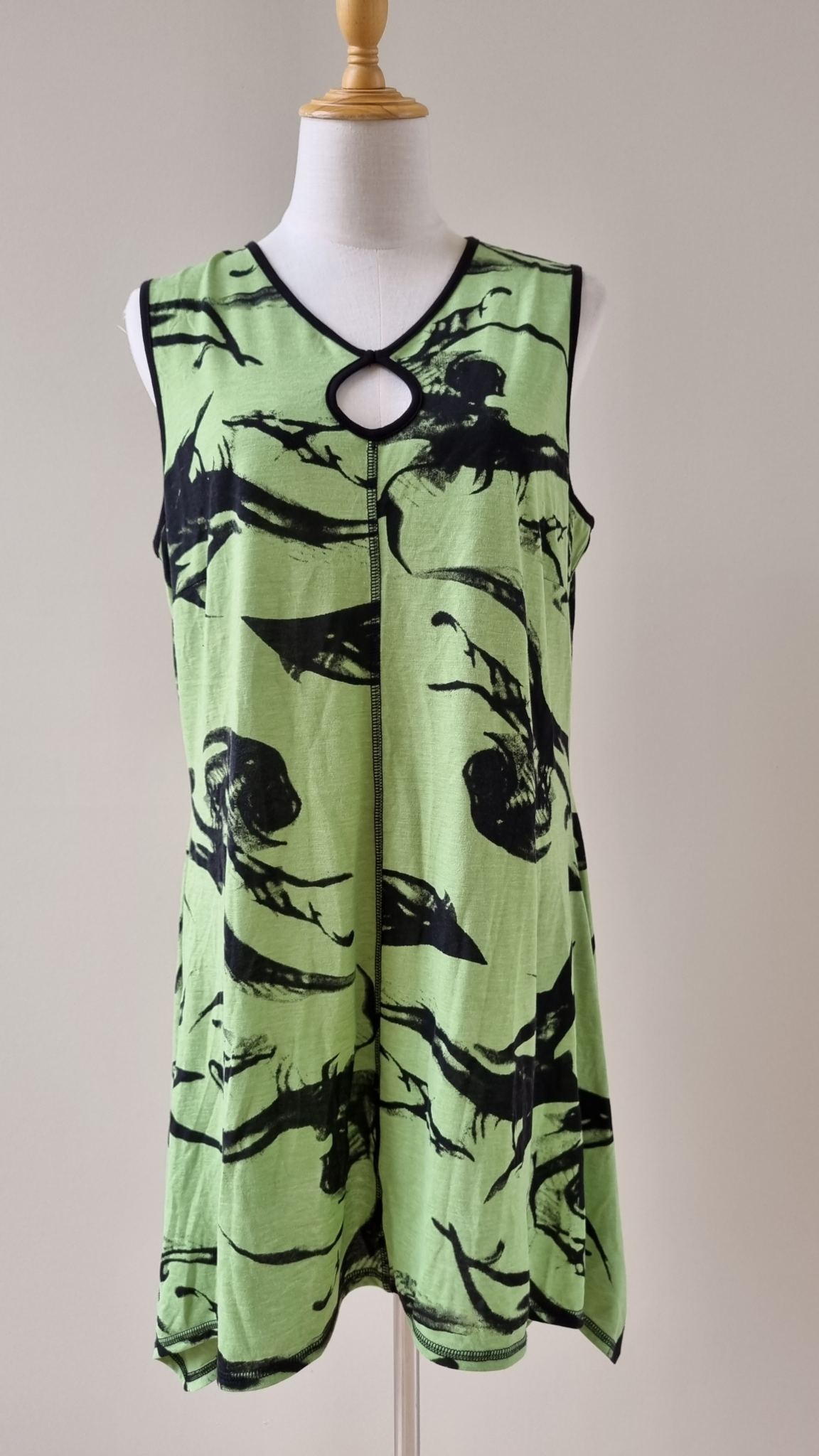 Taking Shape Tunic Top size XS / 14, image 2