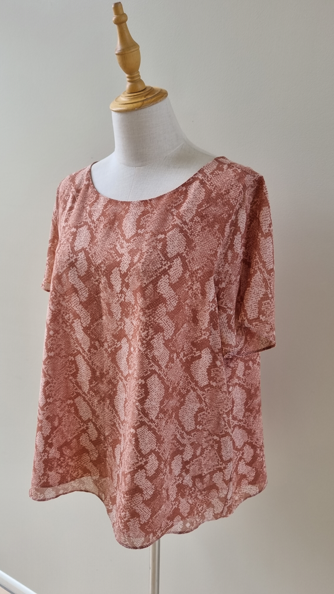 Oliver Black Top size 16, image 2