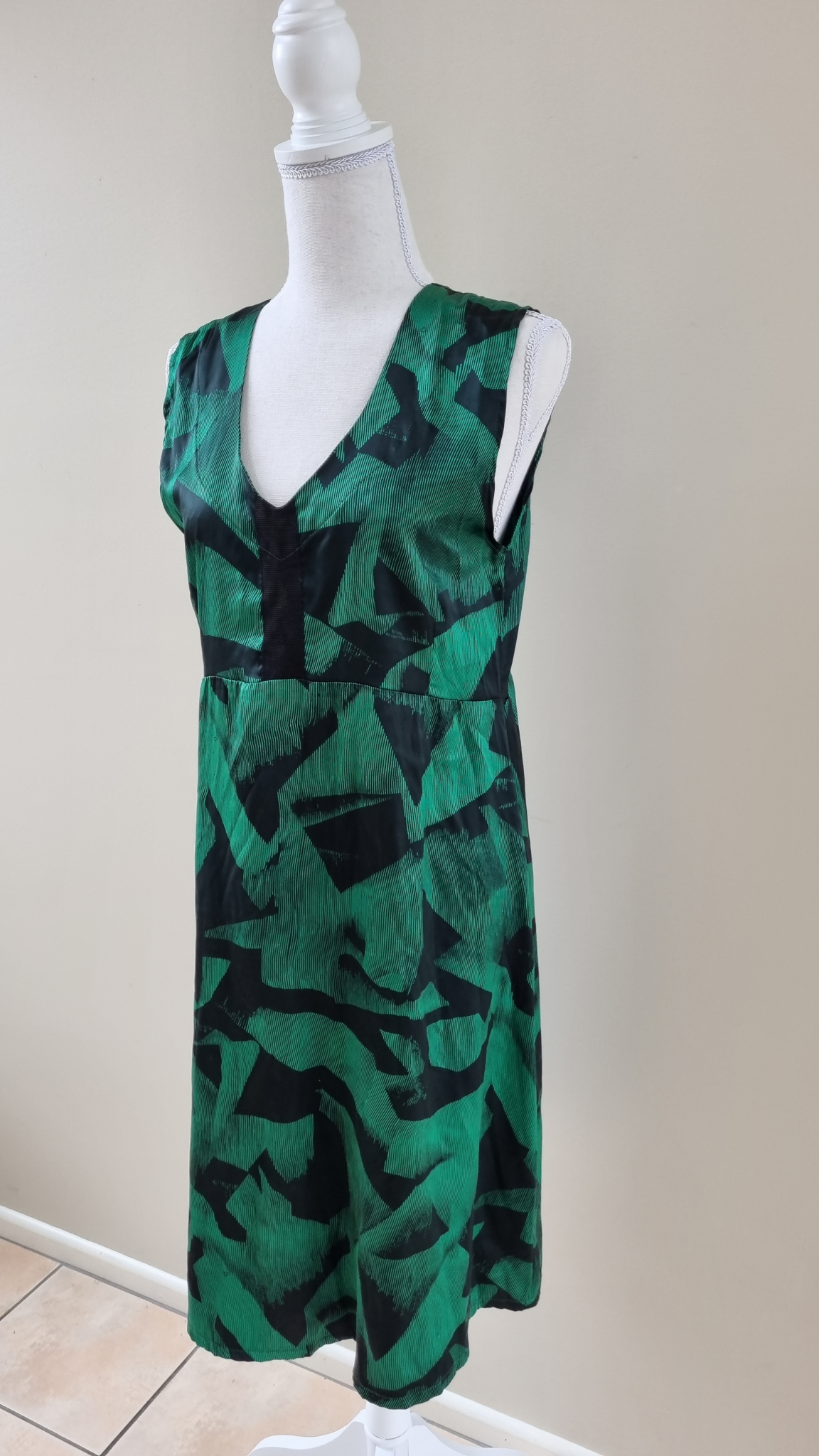 Widdess Dress Size 10, image 2