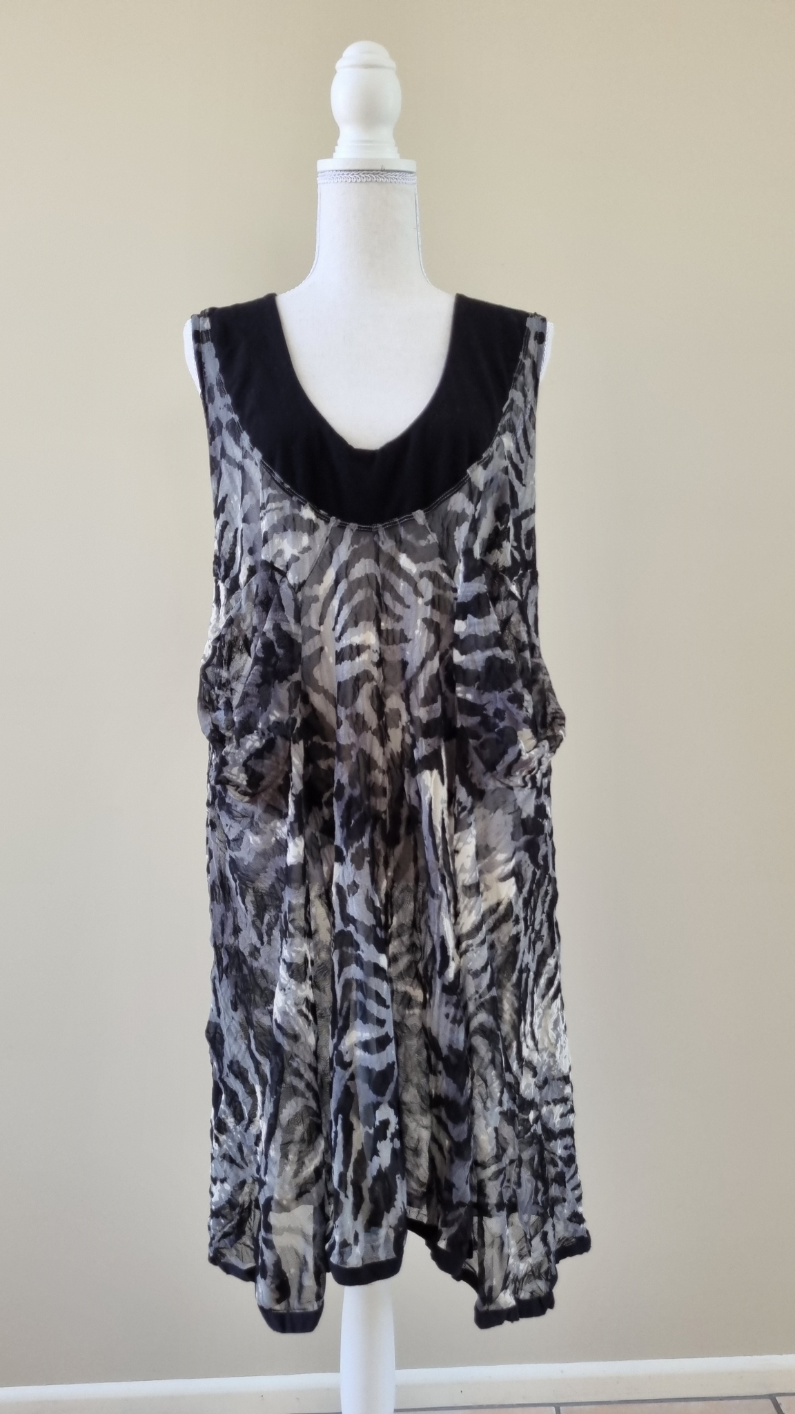 Verge Molten Dress size 10, image 2