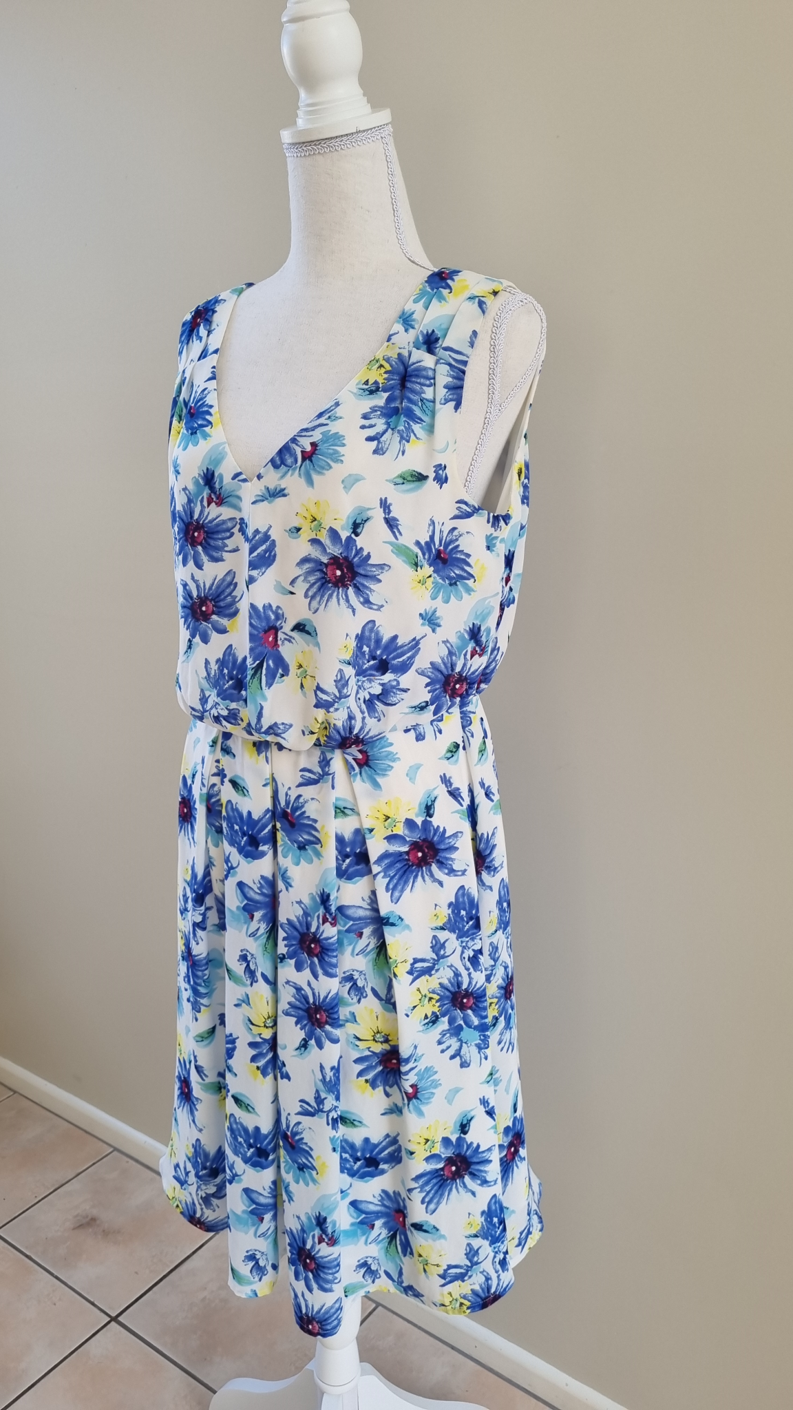 Emerge Dress Size 12, image 3